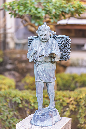 二宮尊徳銅像
